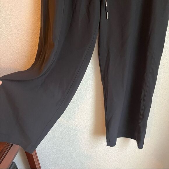 Lululemon On the Fly Wide-Leg 7/8 Pant *Woven
Black - Picture 9 of 10